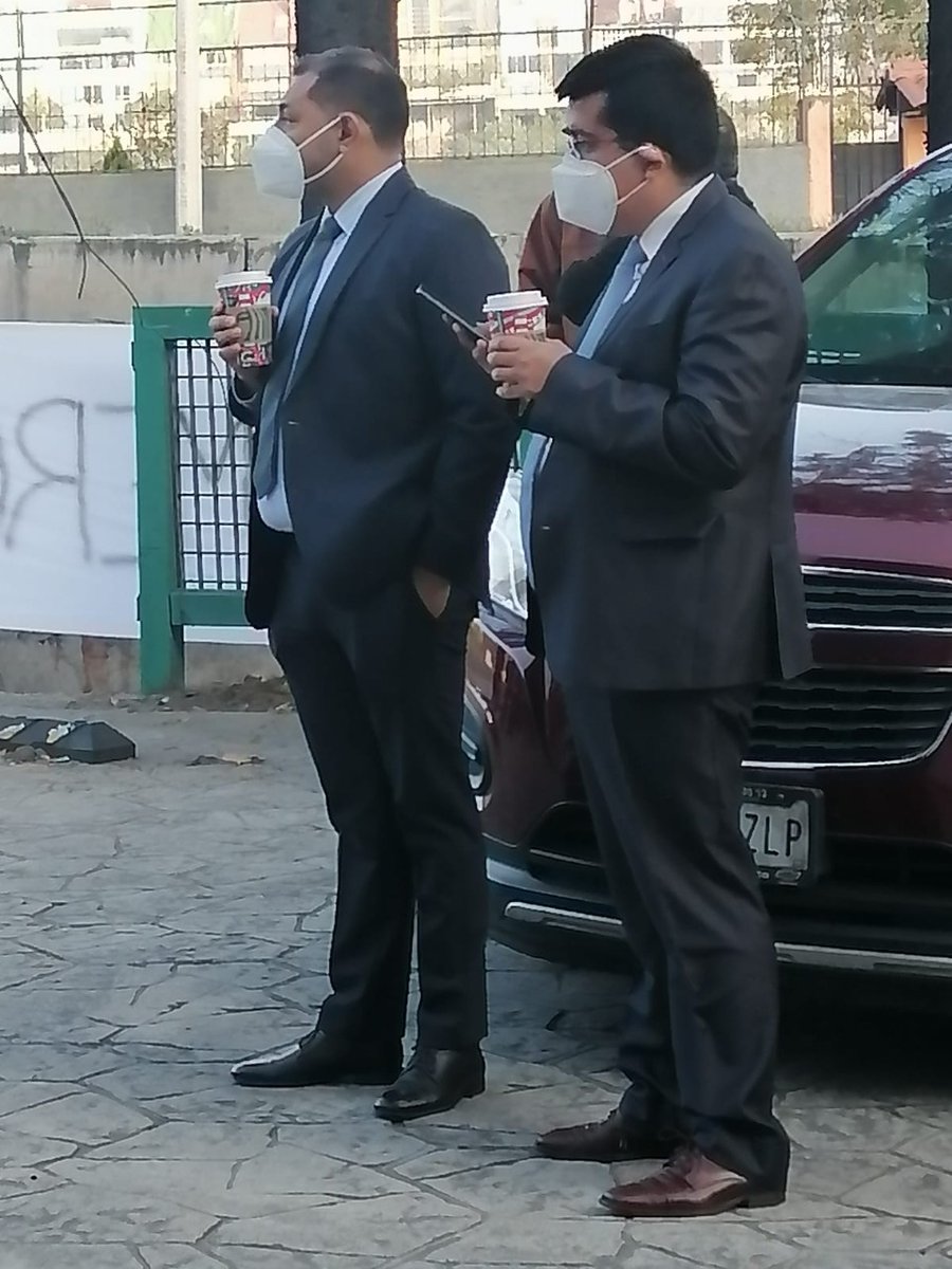 EconomiaPYC's tweet photo. @RodrigoAliphat  es mejor conocido en la facultad de economía UNAM por su trayectoria de porro, que de estudiante y profesor. https://t.co/13Hr40a5Rg