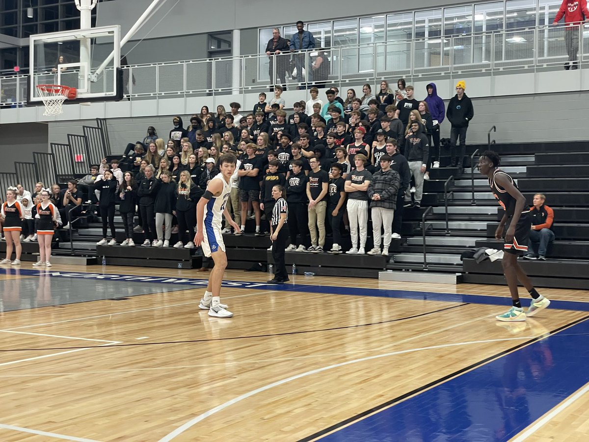 Great watching these two battle.