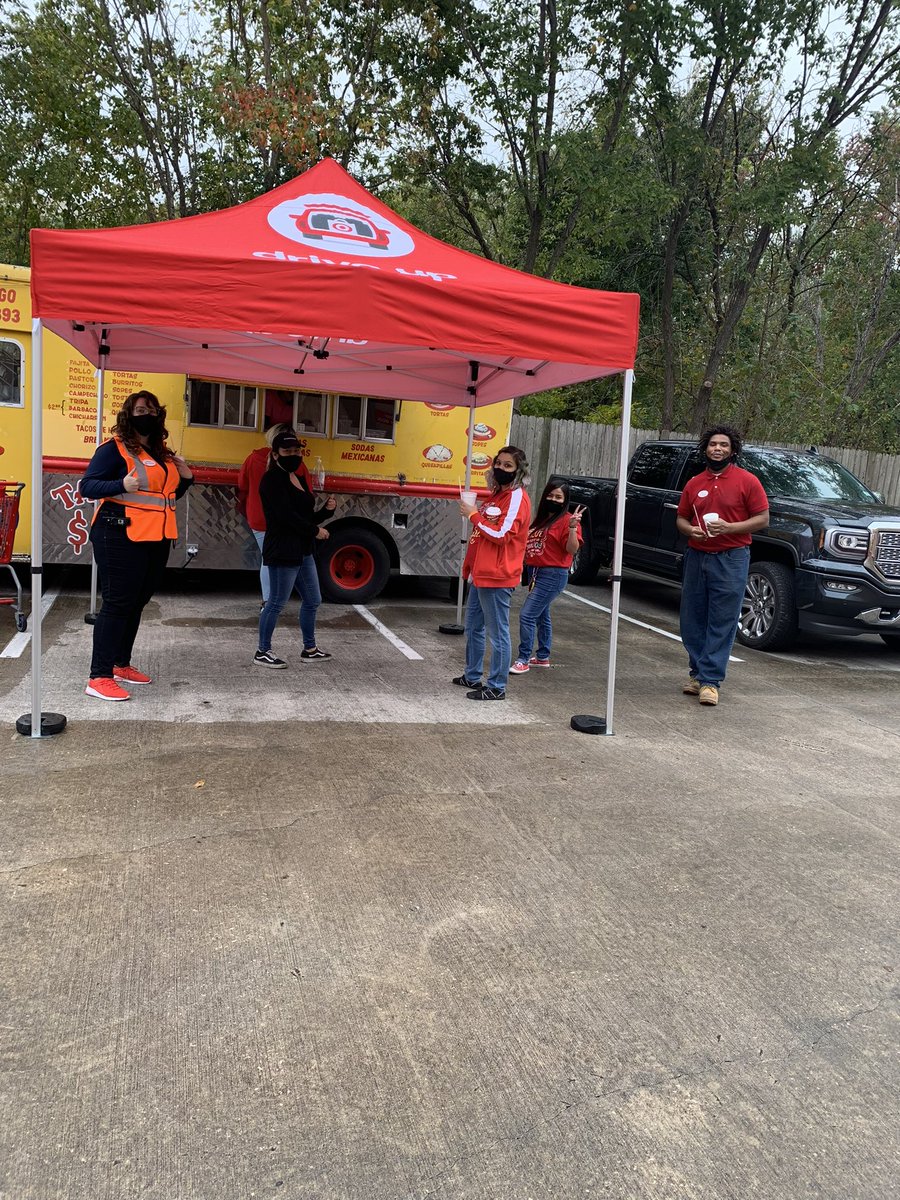 The one commodity you  can never over invest in is Team!! In my Oprah voice “Tacos for everyone at T1336!! U get a taco, u get a taco”😂🤣😂🤣 #lovemorlosem