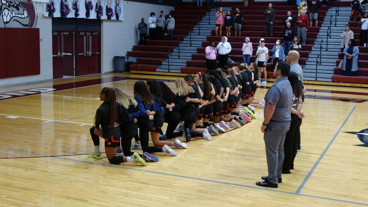 SelehHarmon's tweet photo. Got our first "W" of the season in our opener against Edmond Memorial! #NHSTigers #FreshmanYear @NHSWBB https://t.co/qfAY5kDxZD