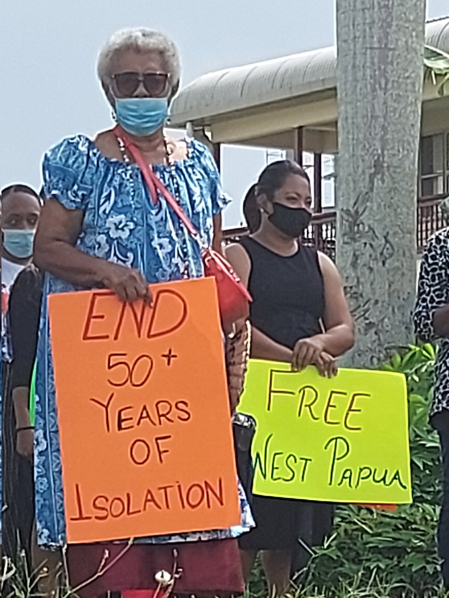 sharonfiji's tweet photo. Joined the @lotupasifika & @YoungsolwaraP commemoration of the raising of the #WestPapuaflag today:
https://t.co/EbYnXSMRLE #wemustallbefree #freepacific #freewestpapua https://t.co/7GOMdLuZYX