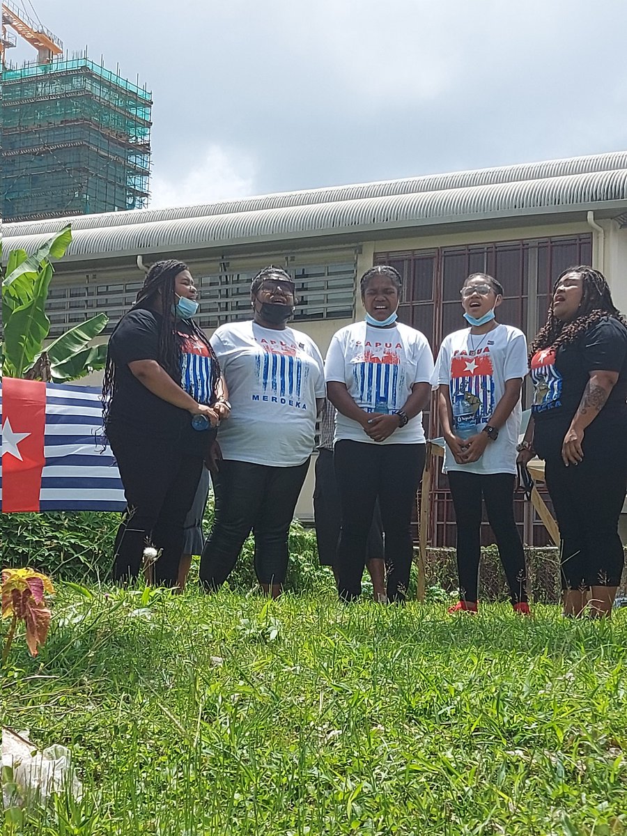 sharonfiji's tweet photo. Joined the @lotupasifika & @YoungsolwaraP commemoration of the raising of the #WestPapuaflag today:
https://t.co/EbYnXSMRLE #wemustallbefree #freepacific #freewestpapua https://t.co/7GOMdLuZYX