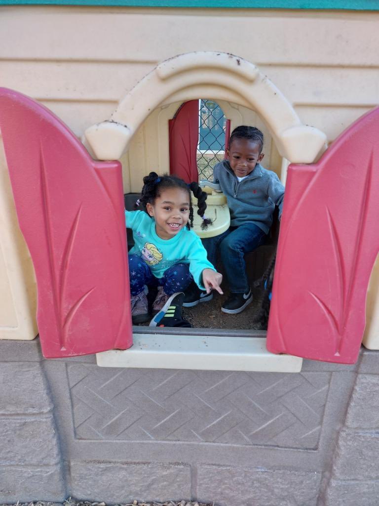 RCPS_EarlyLearn's tweet image. Playground Shenanigans 
#playgroundvibes #friendships 
#dph #pat