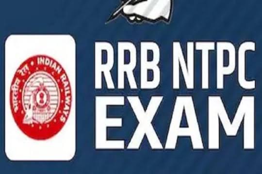 Sagar99256962's tweet photo. We want  ntpc cbt2 and group d exams tentative dates.....
@AshwiniVaishnaw #ntpc_result  #JusticeForRailwayStudents https://t.co/EzWCdyQJBi