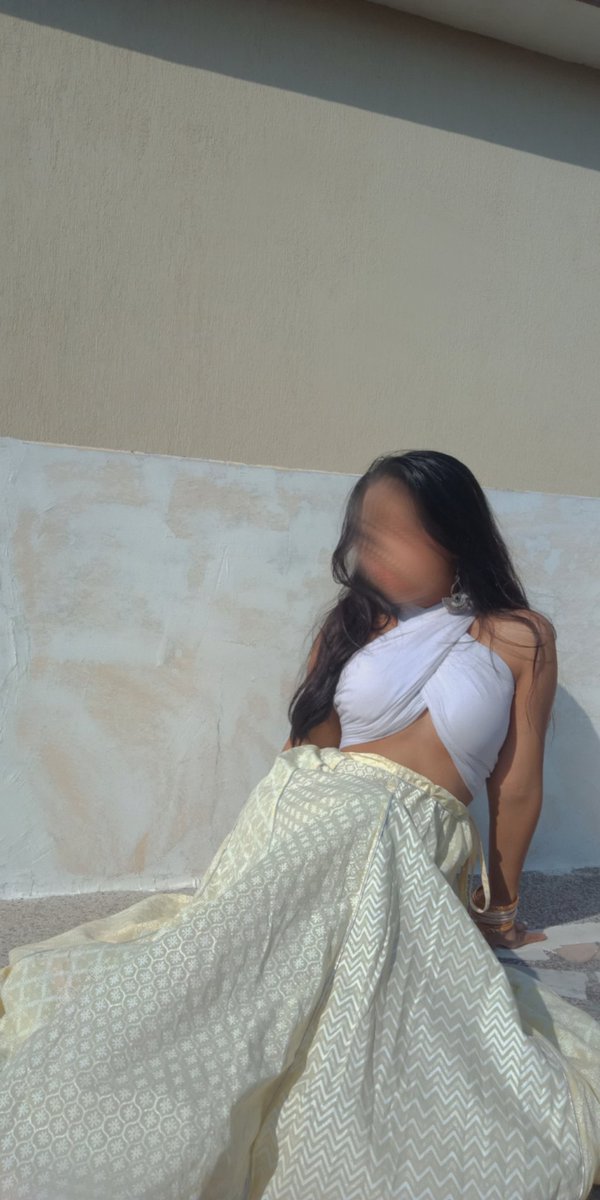 jianchui7's tweet photo. Feminine urge to dress ethnic 
.
.
#ethnic #Indian #indianattire #attire #fit #outfitoftheday https://t.co/B79EzvfGMC