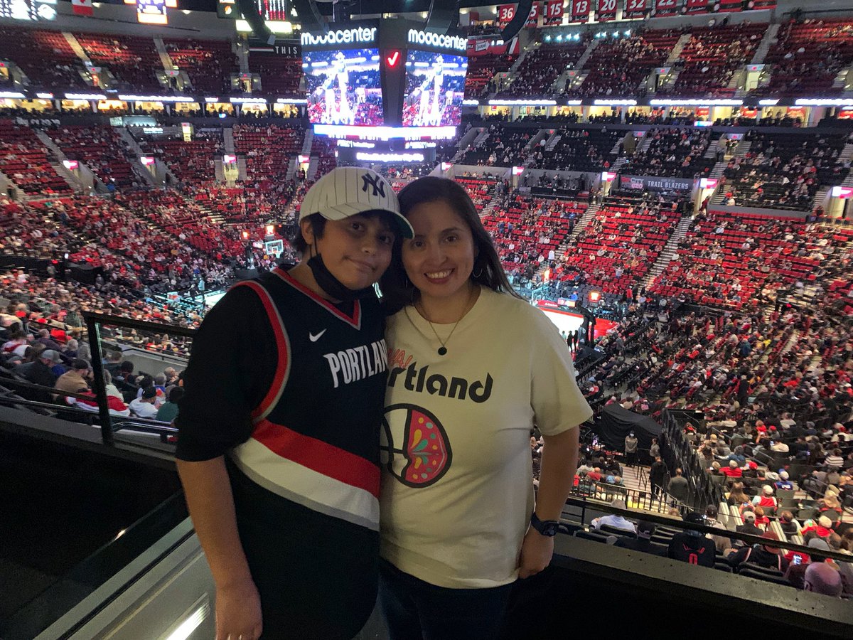 JulissaV_0023's tweet photo. #ripcitypix https://t.co/x7IhoMTGJe