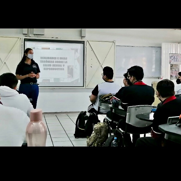 carmenp63605730's tweet photo. El día de hoy, impartí clases en la semana A, en el grupo 2-B dando los temas realidad e ideas erróneas sobre la salud sexual y reproductiva y uso abuso y dependencia de alcohol, tabaco y drogas. Y en 1-B como decir si o no, cuando es difícil hacerlo ❤️👩🏻🏫 @lozanganov #ENSJ #FEYC https://t.co/WDSf6G8vjm
