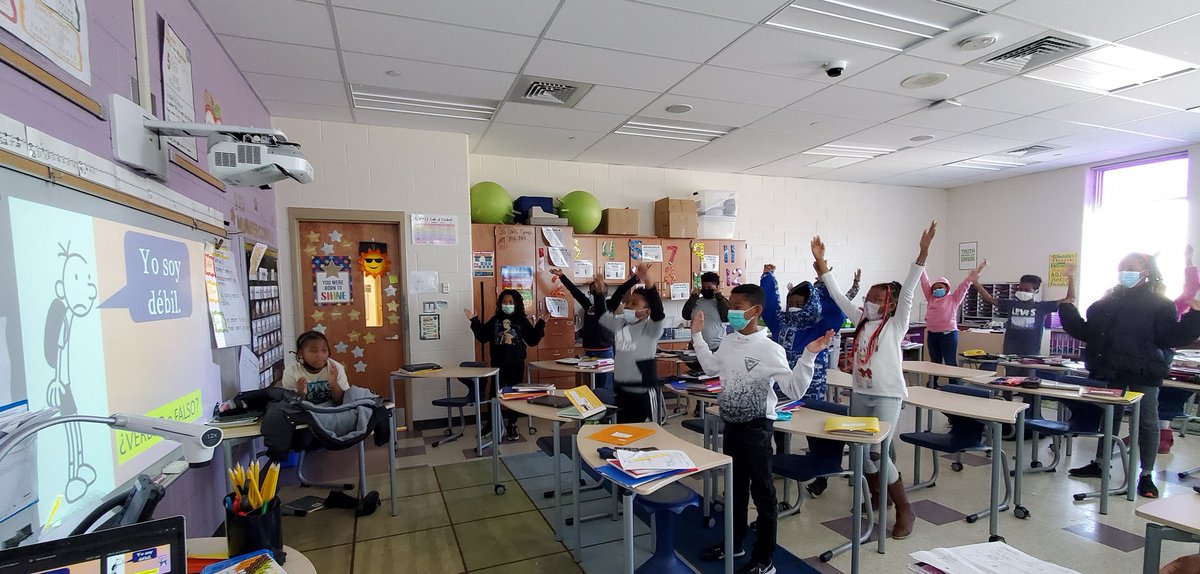 SraChupnick's tweet photo. Ms. Wiggins's Gr4 class @LyonsMill played Verdad o Falso to connect skills learned in @BCPS_ELA with character traits learned in Spanish! #LanguageIsLiteracy @OWLteamBCPS @BaltCoPS @BcpsPassport #VIVAPassport @BCPS_Sup @bcpstv #CrossCurricularLessons https://t.co/YJdBRTW5mP