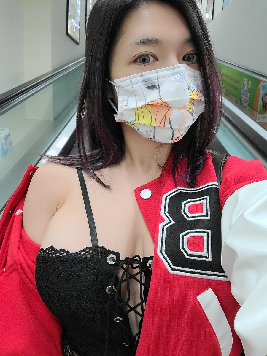 只是去趟家樂福買冷凍櫃
以下開放一起逛街 https://t.co/NbZsqi3g9a