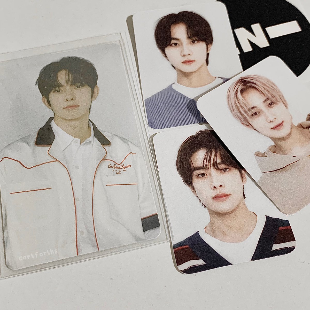 togejoyy's tweet photo. . . . #denshaul 📓 from: @wonjamz
hello! hee is home na ^__^ thank you so much for packing him well ! he arrived safely to me <3 thank u also for the cute freebies >< and for the smooth transaction ! #FleurFeedbacks 🤍 https://t.co/hhU49lJn6p