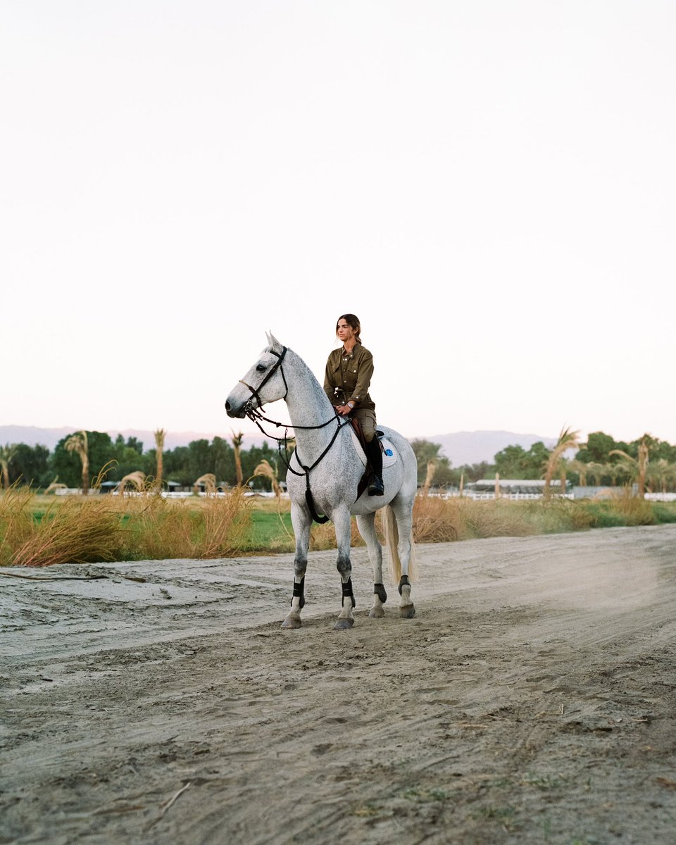 nickspruck's tweet photo. Francie and her show horse. #pentax67 #portra400 #mediumformat #6x7 https://t.co/5nH000OpmP