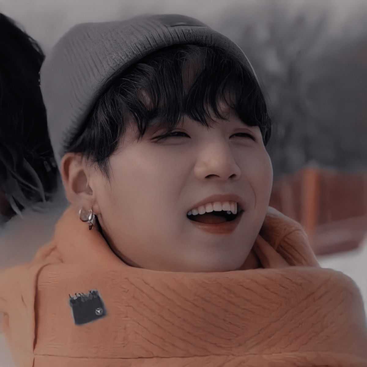 RiveraMeibi's tweet photo. @BTS_twt 건강조심하시고 즐겁게 보내시고 언젠가는 꼭 뵙길 바라겠습니다. 당신이 행복하면 나도 행복합니다. 언젠가 꼭 뵙길 바라요 😊💜 정말 많이 사랑해요 💜 https://t.co/UW9FlSlPml