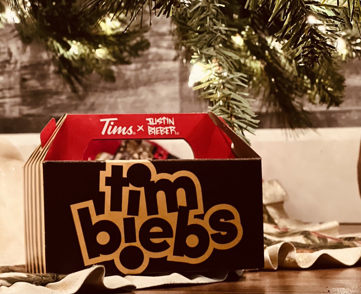 JamieKyle805's tweet photo. 🎶Aye, love, don't you buy me nothing
'cause I am feeling one thing, your lips on my bits
That’s a merry, merry Christmas🎶 ⁦@justinbieber⁩ https://t.co/JvzKNcIU0H