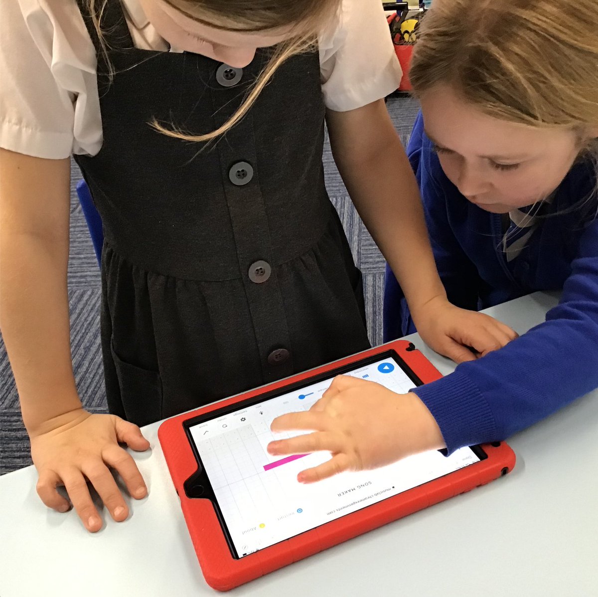 NBPSComputing's tweet photo. π΅ This week Class 6 @NewBrightonPS have been busy creating their own #Digital #Music using @Google #ChromeLab. ππ» You can listen to an example of their work here: https://t.co/AfXhOQSbl6 Saved & shared @showbie ππ» @WeAreComputing @Raspberry_Pi ππ» https://t.co/8HiLEhLCvy