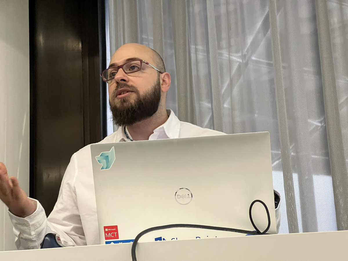 atwork's tweet image. Being close to @ahmadn82 😏 #azurelogicapps at #collabsummit #CloudSummit