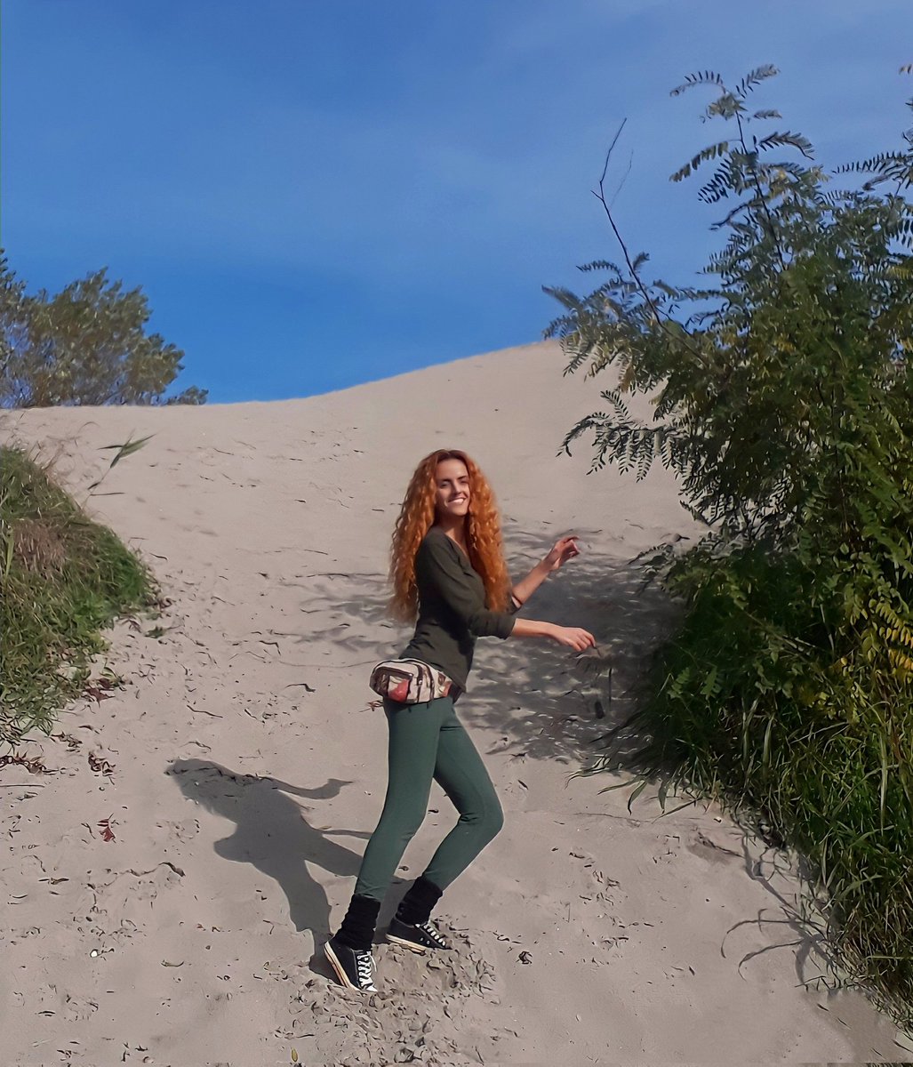 NellyMonk1's tweet photo. Having escape place for today!
I am not sure where am I, at the beach or near the forest, is it Summer or Autumn? ☀️🍁🙈
It s beautifully confusing and this is my "Dune" 🌿🏜
@NellyMonk1
#sanddunes #sandtime #sandplaytherapy #sunnyday☀️ #happyme #curlsoncurls #GingerGirls https://t.co/Vg8tar2vWJ