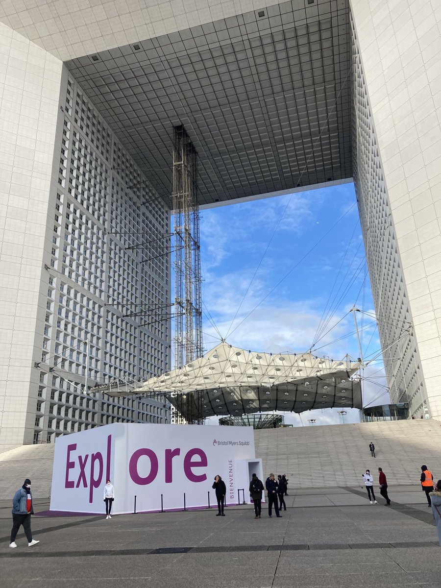 reseauKpoumon's tweet image. #ExploreForCancer c’est parti! venez vivre une expérience immersive à la Grande Arche pour découvrir le réveil du système immunitaire. les traitements par #immunotherapie !