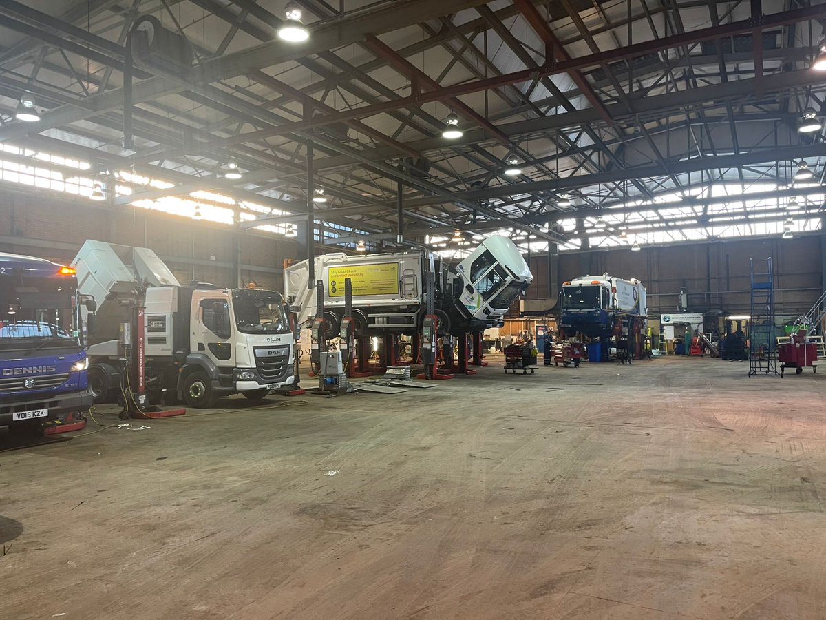 BlythAutomotive's tweet photo. A photo by our director, Russell, who has been delivering IRTEC workshop accreditations to @Dennis_eagle, 3 times over the past 2 Days!
#blythautomotivesolutions #IRTEC #training #denniseagle https://t.co/aAGuZkJHhU