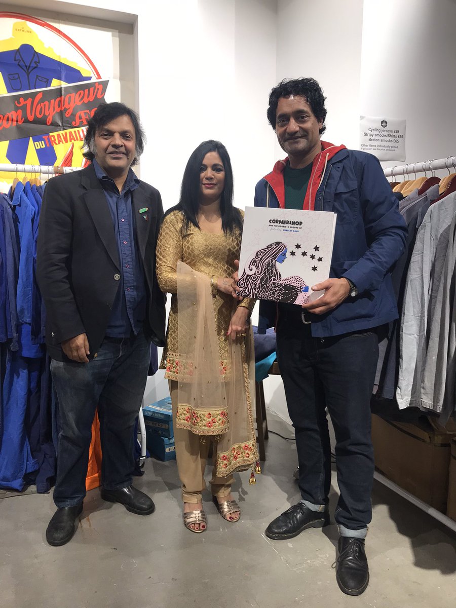 kalaiedoscopes's tweet photo. CORNERSHOP And The Double- O Groove Of featuring BUBBLEY KAUR finds the band blending Britpop, trip-hop, psych, and folk--here into Punjabi giddha music. What’s not to love here
With Tjinder &amp; Bubbley at the vinyl release gathering last night
https://t.co/VyrkCnKKYw
@CornershopHQ https://t.co/RJFhGtxVNR
