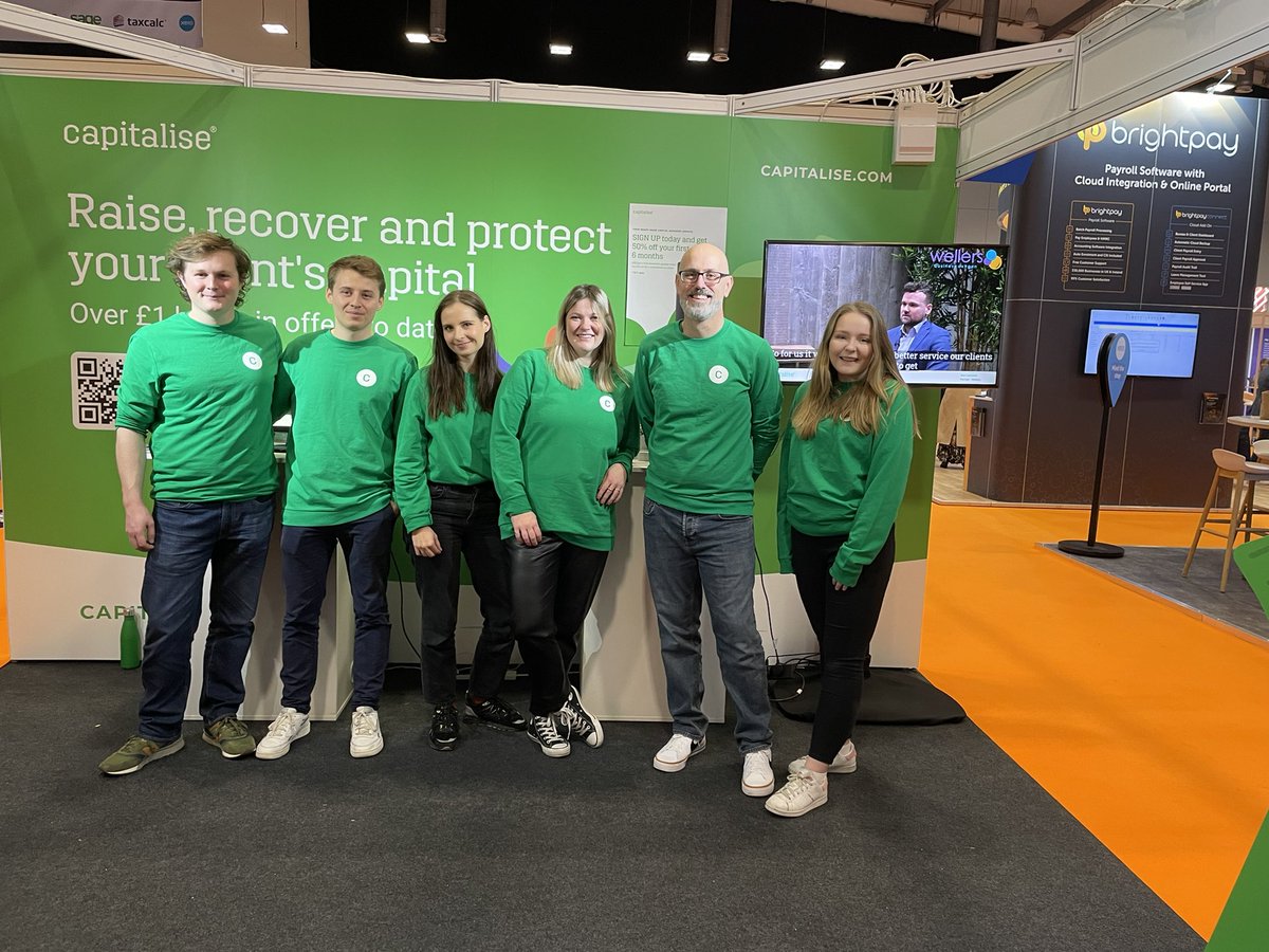 phil_hobden's tweet photo. The @Capitalisers #teamgreen ready for day one at @AWEBLiveExpo #AWLiveExpo #accountants #raiserecoverprotect come find us at stand E5! https://t.co/JX0fEroEoM