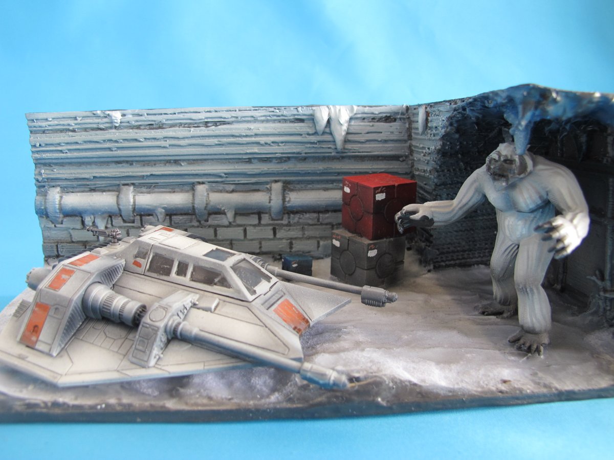 mokanaman's tweet photo. Revell 1/52 Alliance T-14 Snowspeeder with 3D printed Echo Base diorama by Mokanaman #revell #starwars #starwarsmodel #scalemodel #modelkit #plasticmodel #3dmodeling #3dprint #painting #airbrush #artistontitter #shadowsoftheempire64 #shadowsoftheempire #nintendo64 #diorama https://t.co/bB6Fh4nl3T