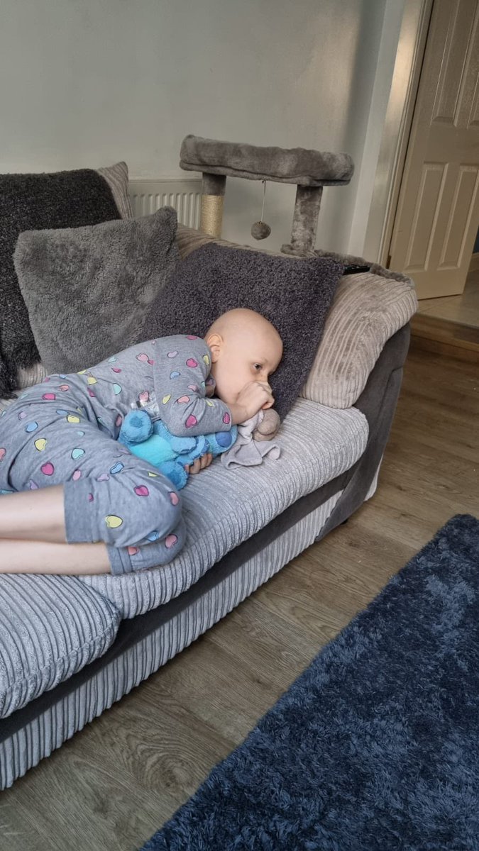 <a href="/AlasdairGold/">Alasdair Gold</a> Violet was due to undergo lumber puncture tomorrow, but has tested positive for COVID 19 aswell as battling cancer :( please like, RT and get this trending to give her the support she needs, keep fighting young girl ❤️🤗 #Violetsdream 🙏

gofund.me/5db5ccb7