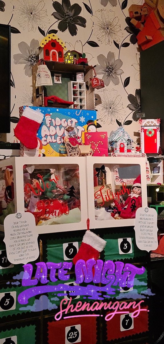 CharlsTT's tweet photo. @thismorning Our elf arrived this morning boxed with gifts. Very happy kid here https://t.co/xym2Suq85B