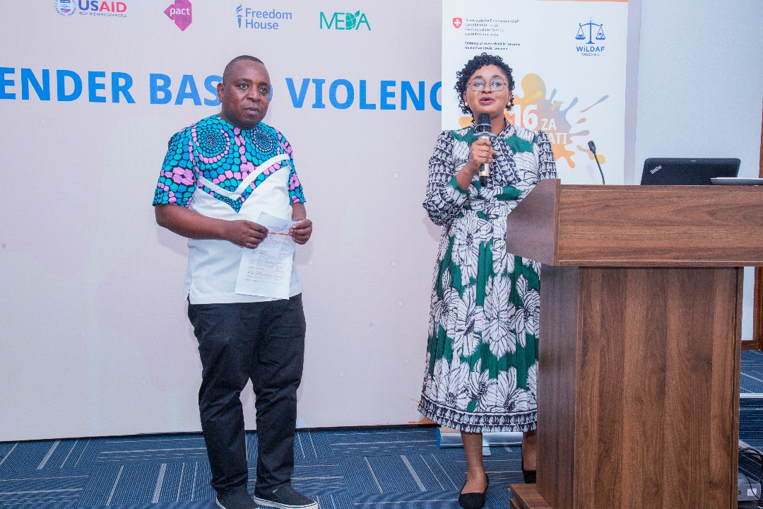 yose_hoza's tweet image. Tulifanya utafiti kwa wanawake wenye kuanza balehe zaidi 403 miaka kati 15-24 wanasiachana wengi walisema Ukatili wa Kijinsia ni vitendo vya kupigwa,Kubakwa  

Caroline Mtaita (Heidelberg,Institute of Global Health),
#KomeshaUkatili #DataDrivenAdvocacy #EvidenceBasedProgramming