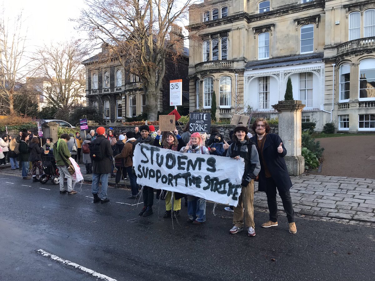 Students support the strike! <a href="/Bristol_UCU/">Bristol UCU</a>
