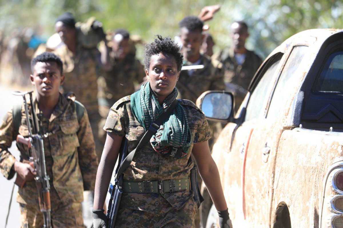 TigistDesalegnJ's tweet photo. የቤቴን ምሶሶ ሊነቅለው ;እህቶቼን ሊያስነውር  ;ልጆቼን ���ድረሻ ሊያሳጣ ;ወድሞቼን ሊያሰቃይ  ;ሀገሬን እረፍት ሊነሳ ለመጣ ጠላት ባልመለስ እንኳን ብለው ሳያስቡ ጀግኖች ውጪ ናቸው ; ኢትዮጵያ ከእንግዲህ በልጆችዋ ወደፊት ብቻ ! #ጀግኒት @AbiyAhmedAli https://t.co/9K3TUUyBGD