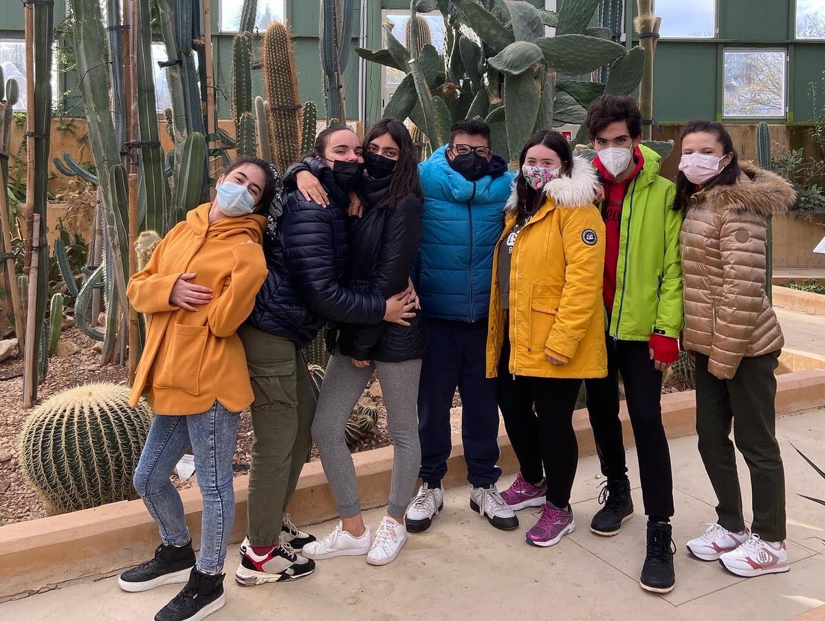 IESVandelvira's tweet photo. Visita de los alumnos del PEFP al @jardinbotanicoclm. Allí pudimos experimentar las estaciones del año en uno de los lugares con mayor biodiversidad de #clm. Visita muy recomendable. #educajccm #formacionprofesional #formacionprofesionalespecifica #estaciones #biodiversidad https://t.co/hqyb33ngLN