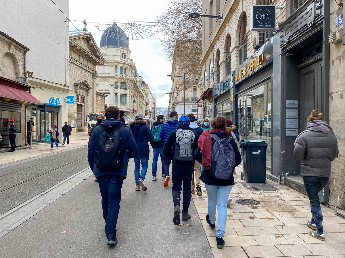 IRUPOfficiel's tweet photo. Hier après-midi, dans le cadre de leur #intégration, les #étudiants @IRUPOfficiel ont participés à l'IRUP City Game : un jeu de piste géant organisé au cœur de la Ville de @saint_etienne_ 🕵

➡ Au programme : des énigmes à résoudre en équipe 🔎&amp; de nombreux défis à relever ! https://t.co/RTOET0DV2v