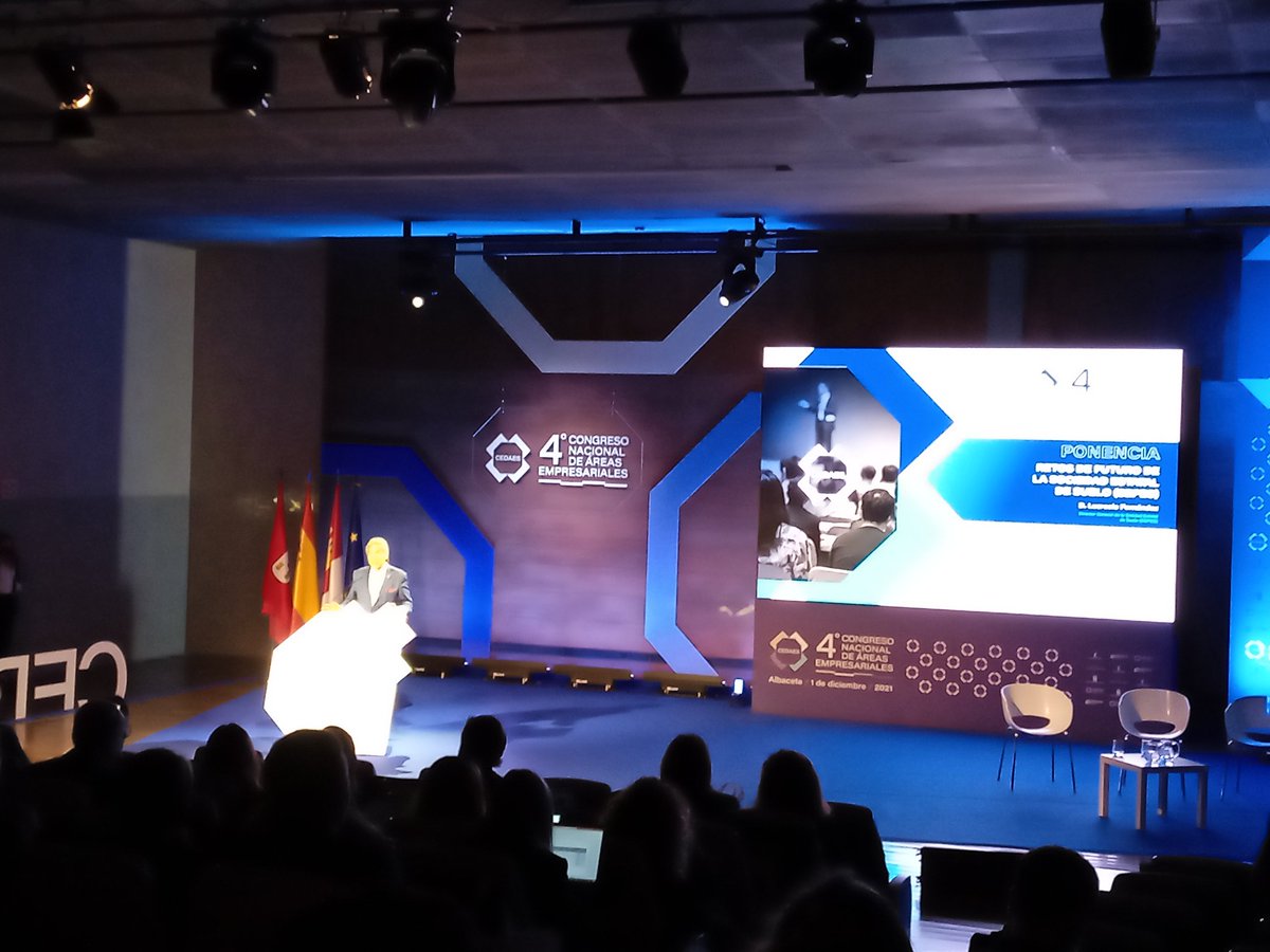 Inicia presentación <a href="/LucrecioFD/">Lucrecio Fernández</a> , Director General de <a href="/Sepes/">Sepes</a> , entidad que tanto ha colaborado en el desarrollo de áreas industriales de 📌Ibi. Y con los que tanto nos gustaría seguir colaborando para nuestro desarrollo #AlfaçIV 

<a href="/ayuntamientoibi/">Ayuntamiento de Ibi</a> <a href="/IbiFabrica/">Ibi la Gran Fábrica</a>