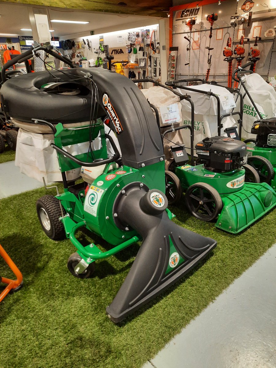 We hebben een DEMO MODEL bladzuiger van Billy Goat  de QV 550 HSP met een Honda GX160 motor. Hydrostatische aandrijving, nylon opvangzak 200 liter.
Nieuwprijs: € 4753,-
Benieuwd naar de DEMO PRIJS?

Bel naar DBS Maaitechniek
035-6423358