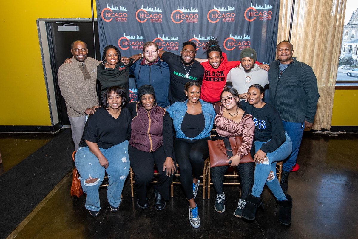 filmsforthepeop's tweet photo. A round of applause is due to @creativecypher @simeonhenderson and everyone who participated in his Acting Master Class!  It was the Chicago South Side Film Festival's first Master Class, but it most certainly won't be our last!

#CSSFF #ActingMasterClass #SimeonHenderson https://t.co/eUb7LyMlck