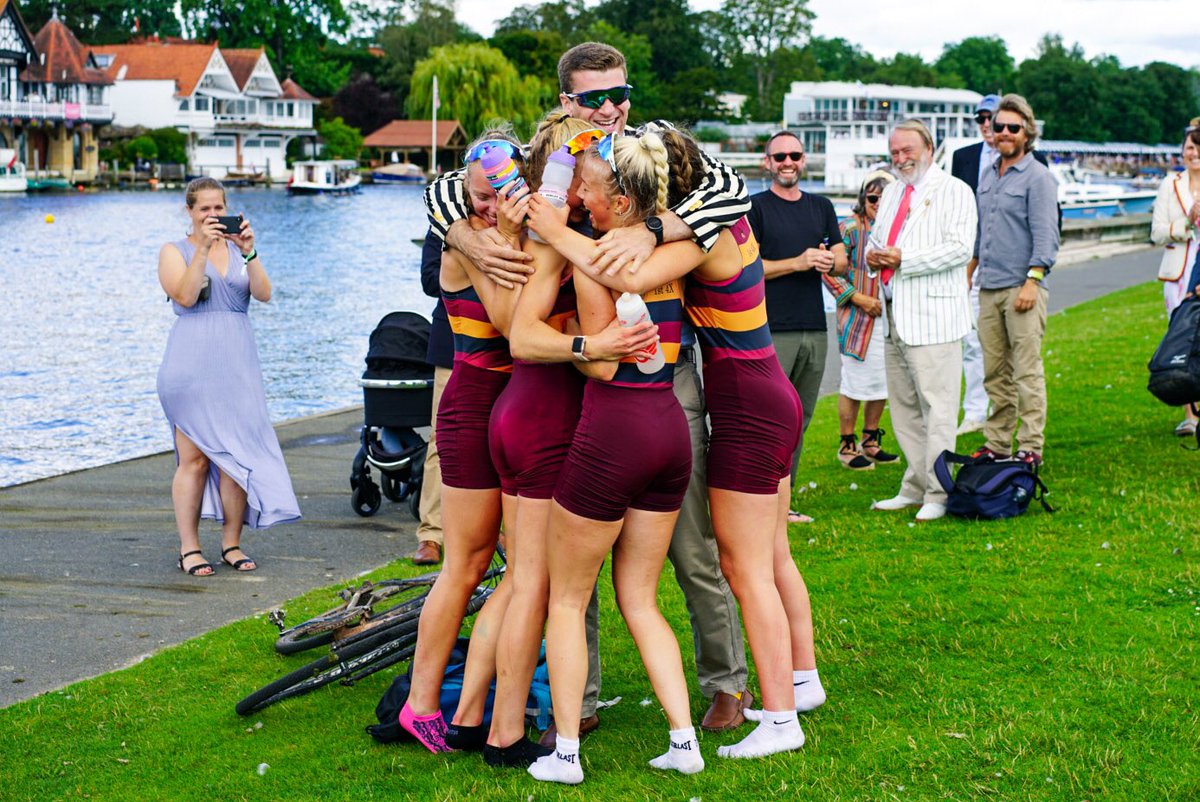 There are 209 sleeps to Henley Royal Regatta 2022. #HRR22

Similar to bees surrounding and harassing invading wasps into submission, rowers will encircle and jostle their coaches until they just give in and smile.. 😉

📸<a href="/HenleyRegatta/">Henley Royal Regatta</a>