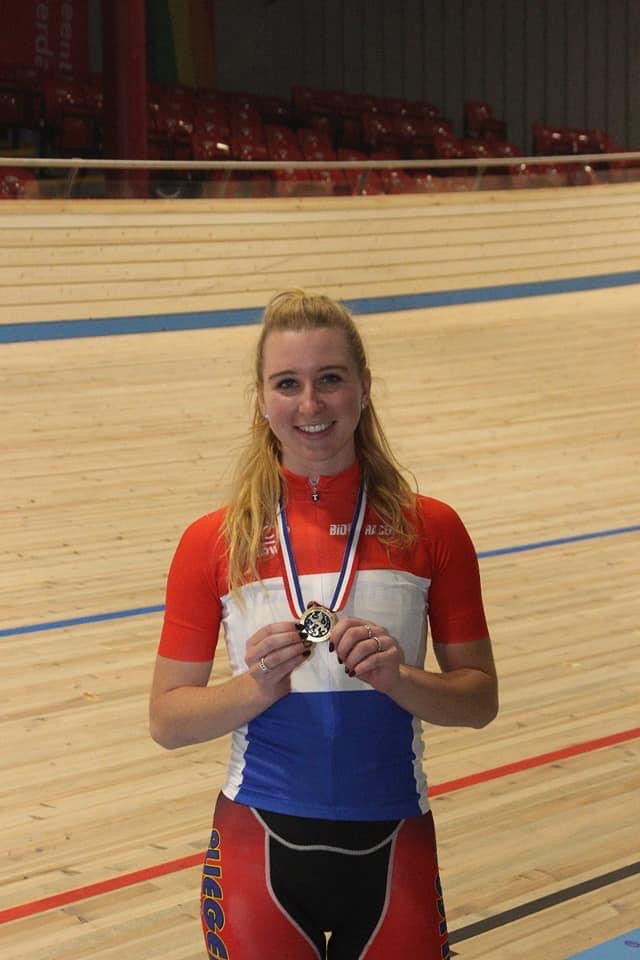 Tessa Dijksman werd dit weekend Nederlands Kampioen bij het NK Derny voor vrouwen van de KNWU <a href="/xTTessaaax/">Tessa Dijksman</a>