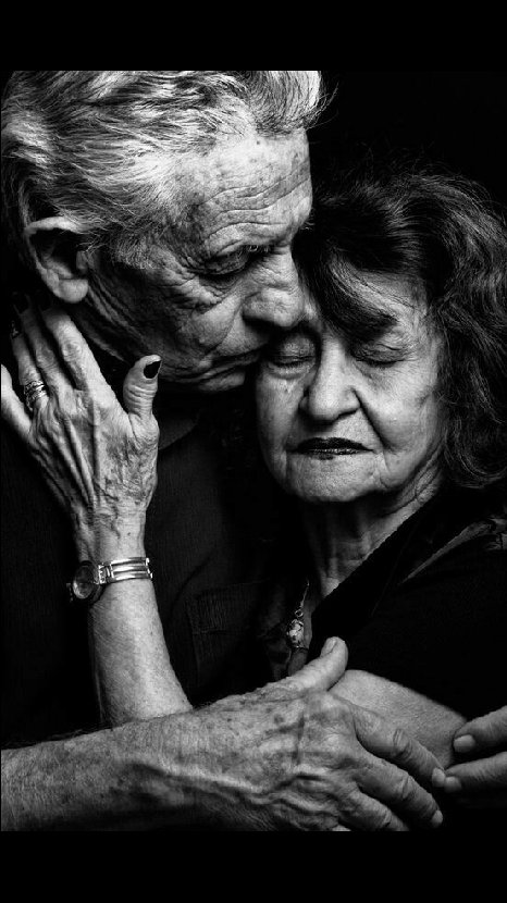 #ciVuoleUn tocco gentile per sfiorare chi soffre. E una forte presa per poterlo aiutare". P F
#unTemaAlGiorno
#family
#BuongiornoATutti
#1Dicembre
<a href="/DavLucia/">lucia davi</a> <a href="/UnTemaAlGiorno/">#UnTemaAlGiorno</a> <a href="/ernesto06492956/">ernesto forma #iosonoantifascista</a> <a href="/672Cilia/">Giusi </a> <a href="/bralella09/">Graziella Bracchi</a> <a href="/sorridicncausa/">sun🔆kissed</a> <a href="/HababaAlaa/">ALLA.HABABA</a> <a href="/BlueCalb/">Madame Barbara</a> <a href="/ValyValentina58/">Valy🍓</a> <a href="/katiasicily/">katia</a>