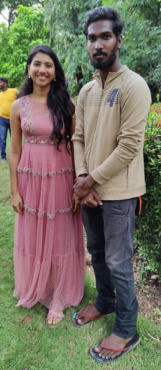 Lanatamil52gma1's tweet photo. Actor_SaiPallavi mam
sister #Pooja_Kannan
#ChithiraiSevvaanam
#December_3rd on #zee5
Pic_with_me https://t.co/9y3LUMAlrM