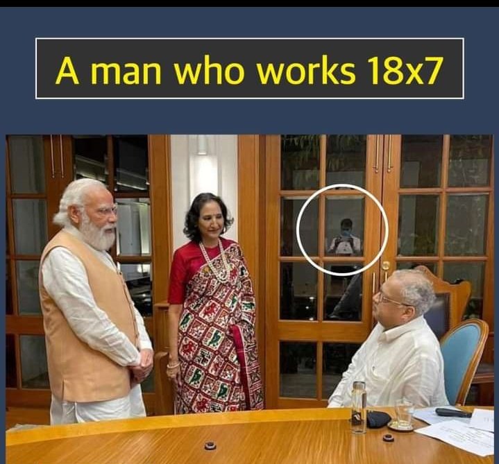 PrinceG44743103's tweet photo. #JusticeForRailwayStudents
This guy ready for action 4 modi ji 
@student pareshaan hote h to hone do https://t.co/El5nI66kAB