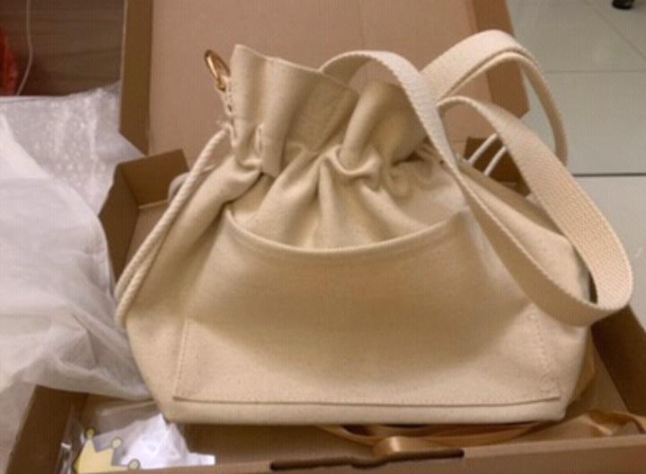 shopeemf's tweet photo. Nemu tas kanvas 
           ✨recommended✨

Areum Bag 2in1 Canvas Korea

🚩 Tanggerang, Banten
✨Rate: 5
📎Link: https://t.co/FT9wXtVWQ1

Yuk cek reviewnya
*real pict dari cust yaaaa https://t.co/DX0MBCQpTw