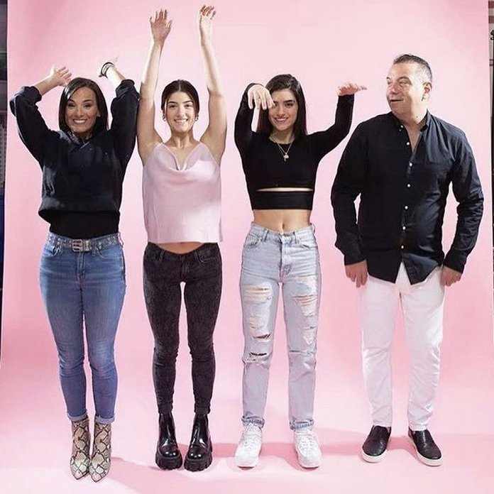 livhoez's tweet photo. #TeamCharli Or #TeamDixie Or #TeamHeidi Or #Teammarc https://t.co/vTVzs2juOf