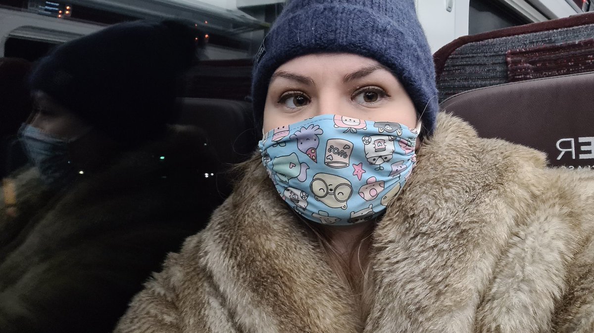 En route to Doddle HQ. The (faux) furs come off when I've either drank a litre of tea or the sun comes up.