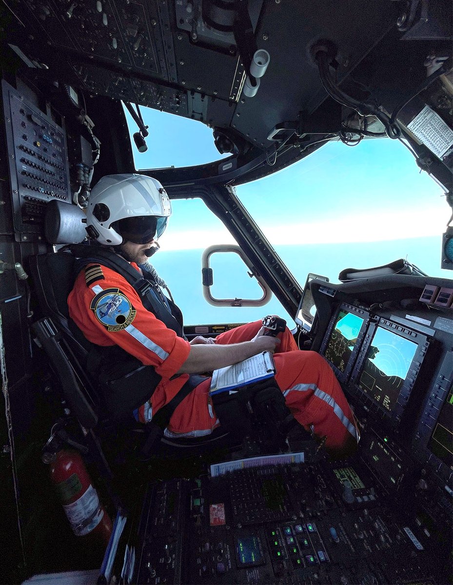 flight_helmet's tweet photo. H-CMR helmet somewhere above the Atlantic.
#sar #searchandrescue #flighthelmet #ldhelmet #ldhelmets #ldswitzerland #helicopterhelmet #crewlife #pilothelmet #helmet #helmets #pilot #pilots #pilotlife #pilotlove #pilotgear #helicopter #helicopterpilot #aviation #copilot #flightgear https://t.co/kV6hD4KcrK