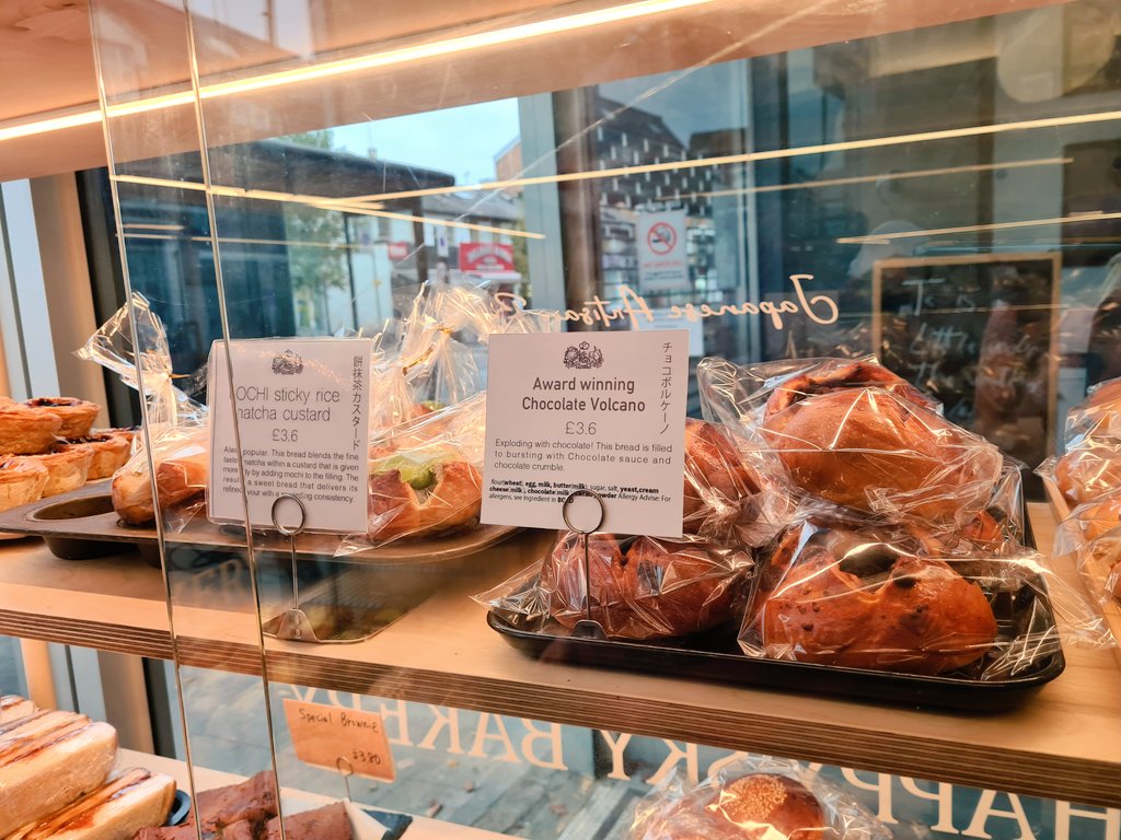 DrFionaTsang's tweet photo. Loving the weekend bread from Japanese artisan bakery @HappySLondon

 @Askewniverse #Shebu #W12  #shepherdsbush https://t.co/vjKQIhNcFg