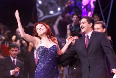 mccaliforniausa's tweet photo. Y el ganador es…. @MyriamMonteCruz
Felices de haberte conocido hace 19 años y haberte hecho parte de nuestras vidas y seguir disfrutando de tu voz.
Te amamos nuestra niña de la camarita ! https://t.co/KhmrAC7fpI
