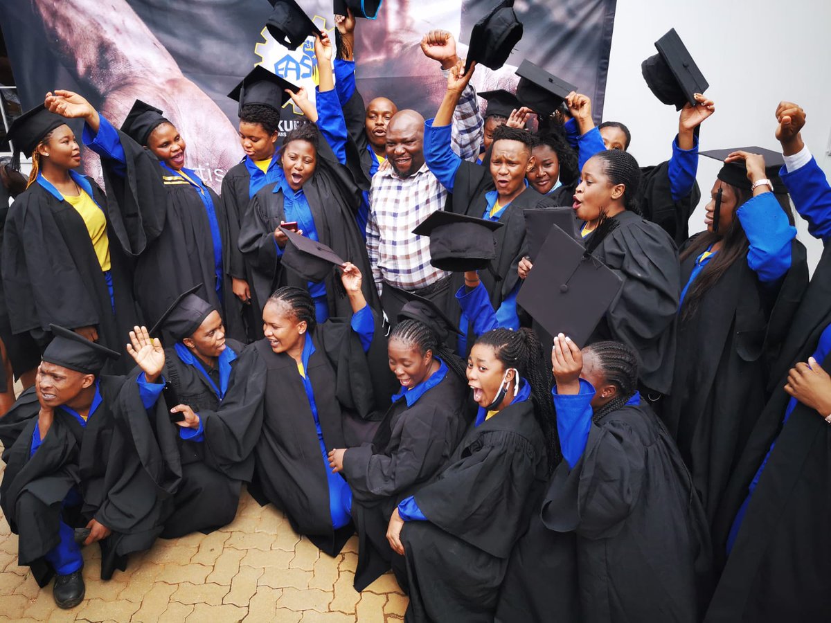 MogoaleMpho's tweet photo. Education is not preparation for life;
Education is life itself
#exxarograduation
#EASTC https://t.co/Jl5jJpI0oB