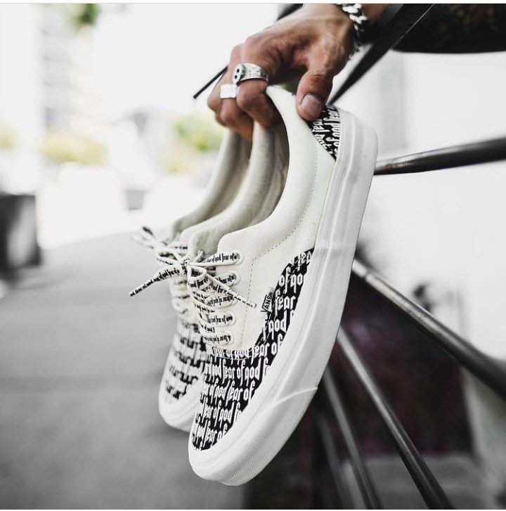 Kickzstore1's tweet photo. Para amantes de Vans https://t.co/3LUM6NNajV