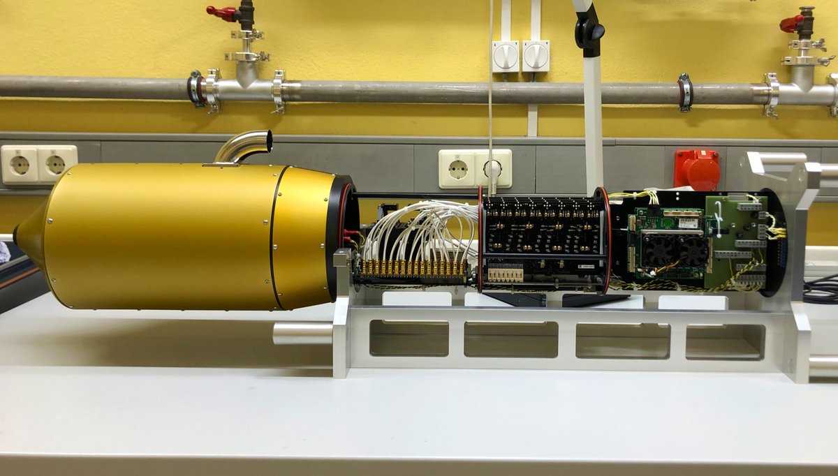 AgAircraft's tweet image. Merry Christmas to us! Our new and shiny second generation PHIPS instrument manufactured by @SchnaiTec is here. New existing science is going to happen! ❄️🛩 #innovation #AirborneScience