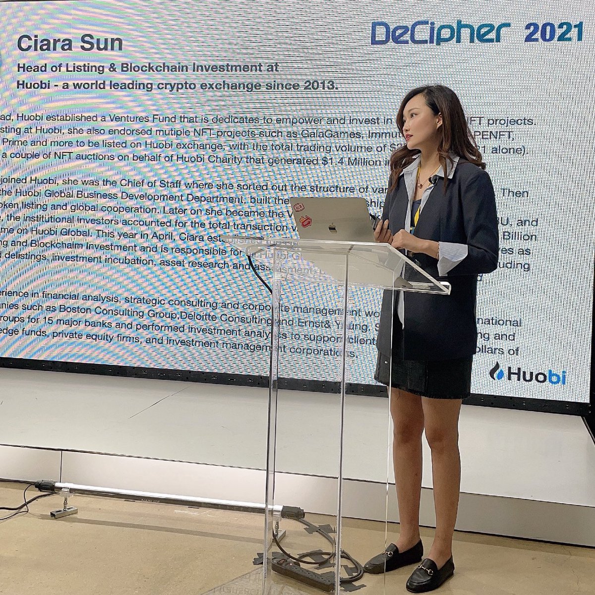 Crypto_Ciara's tweet photo. Had so much fun today speaking at the @DecipherEvent hosted by @Algorand. My topic was “Cash Cow or Technological Renaissance? Understanding #NFTs from an Exchange Point of View”. 
Such a great time to be in #Miami https://t.co/5UN5d3dYFt